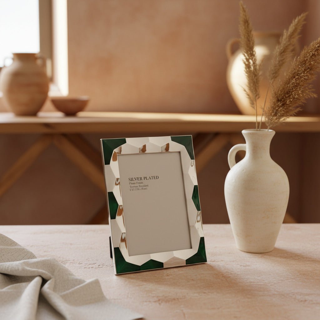 Silver - Plated Photo Frame with 3D Corners 13x18cm - Frames - VassoHome